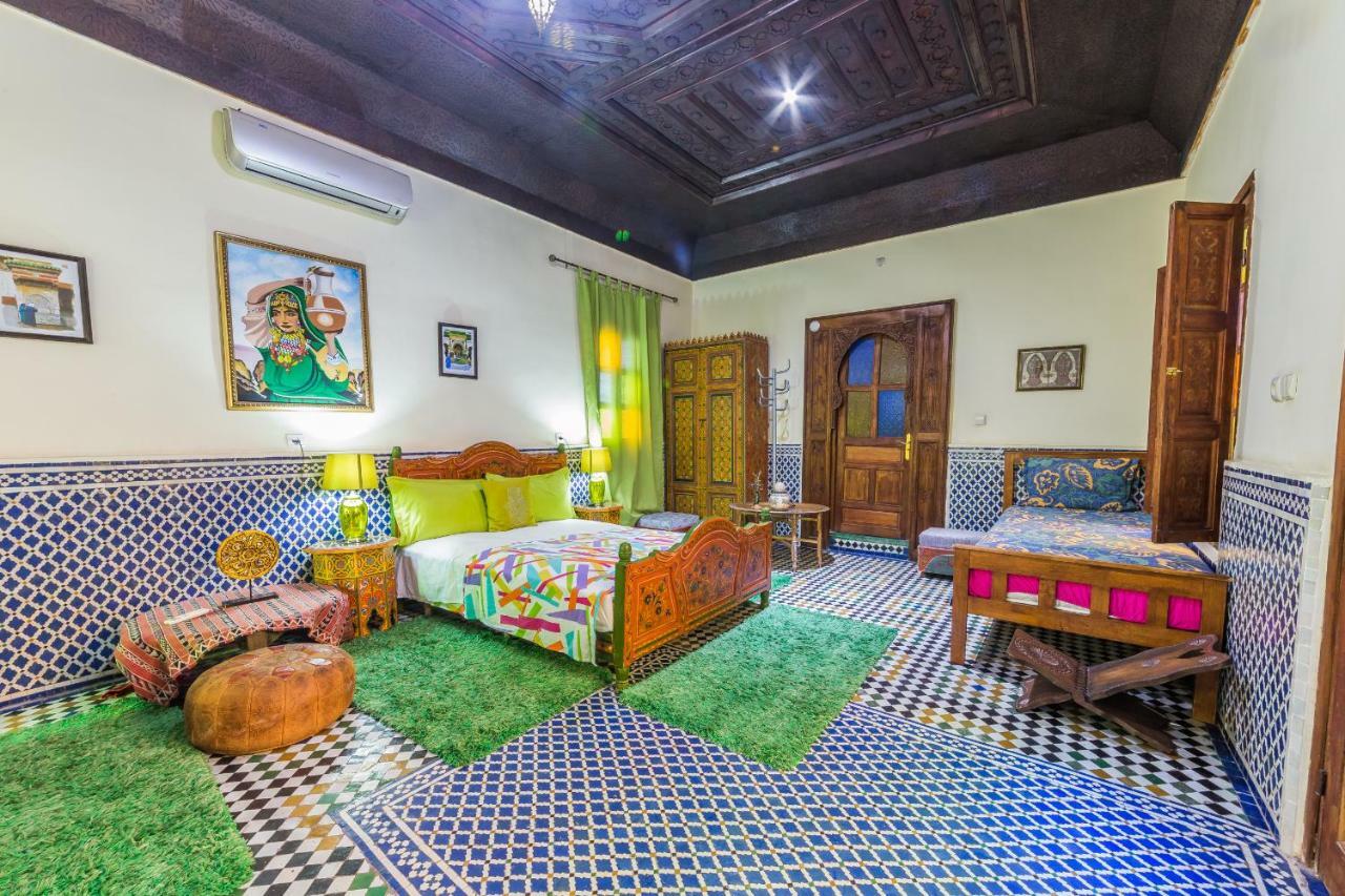 L'artiste Riad 3*